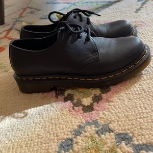 Worn once Dr Marten’s Virginia 1461